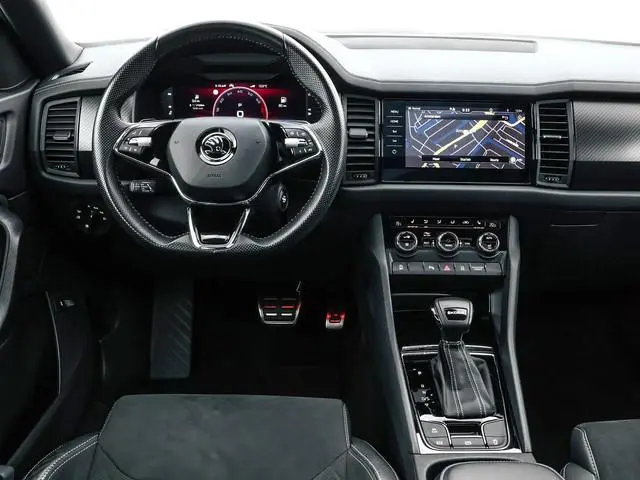 Skoda Kodiaq 1.5 TSI 150pk DSG Sportline Business · Panoramadak · Camera · Matrix LED · Elek. Stoel...