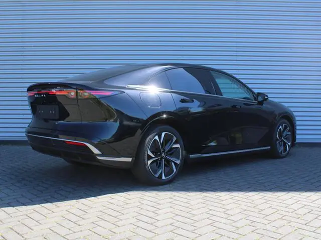 Mazda 6e Takumi Plus 68.8 kWh | Actieradius tot 479 km (WLTP) | Hoge Korting! | Bruin Nappa leder |...