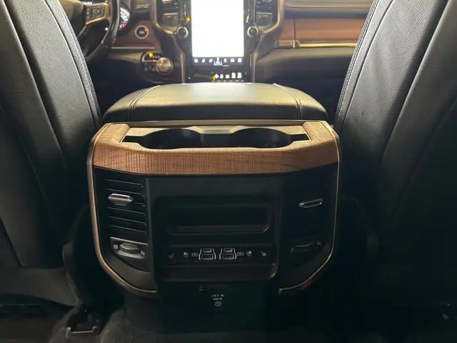 Dodge Ram Van