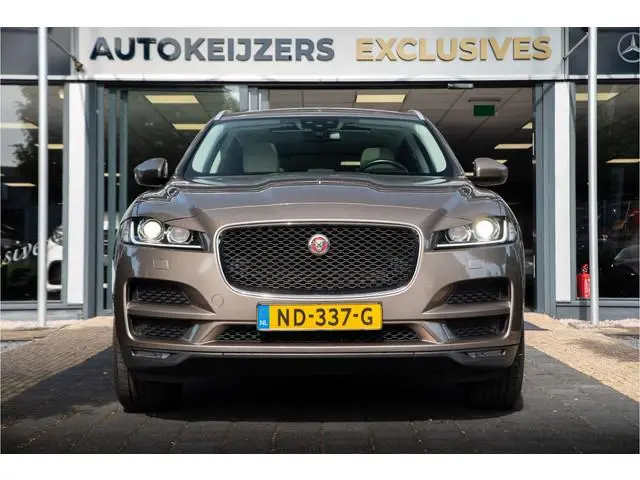 Jaguar F-Pace 2.0 Portfolio Pano AWD 20d Navi Leer Meridiam Keyless Stoelverwarming Automaat