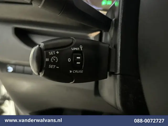 Citroën Jumpy 2.0 BlueHDI 123pk L2H1 Euro6 Airco | 2500kg Trekhaak | LM velgen | Sidebars | Parkeers...