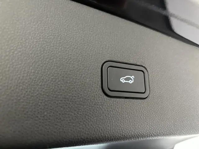 XPENG G9