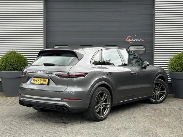 Porsche Cayenne 3.0 E-Hybrid Sport Chrono | 360* Camera | Luchtvering | Bose | Stoelventilatie/Verwa...