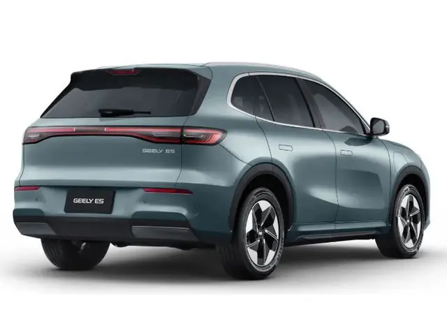 Geely E5