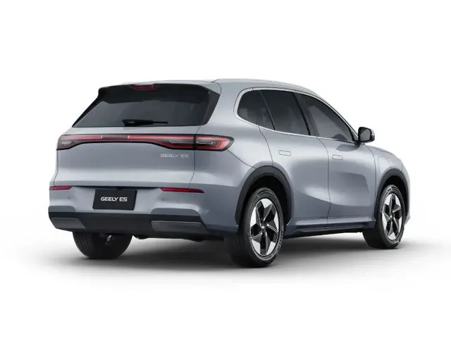 Geely E5