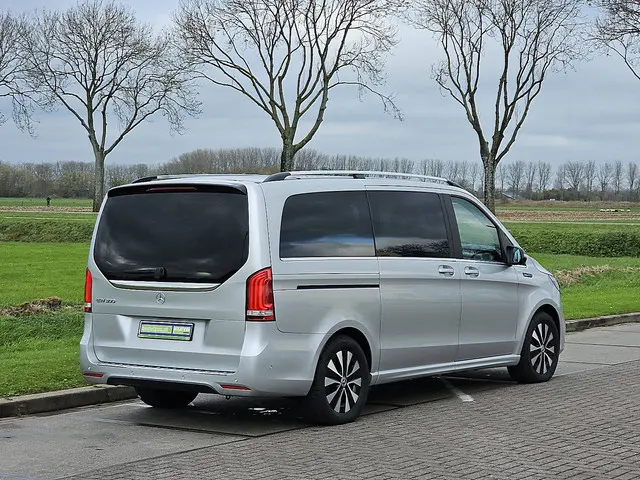MERCEDES-BENZ EQV 300 7-zits pano navi l2!