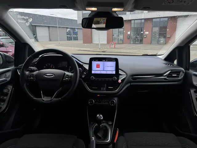 Ford Fiesta 1.0 EcoBoost Hybrid Titanium ✅ CarPlay / Android Auto ✅ Clima ✅ Cruisecontrol ✅