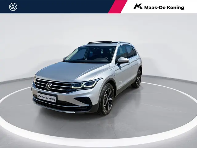 Volkswagen Tiguan 1.4TSIeHybrid 180kW/245PK Elegance DSG · Leder · Panoramadak · 360°Camera + Parkee...