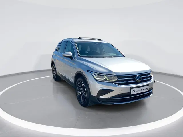 Volkswagen Tiguan 1.4TSIeHybrid 180kW/245PK Elegance DSG · Leder · Panoramadak · 360°Camera + Parkee...