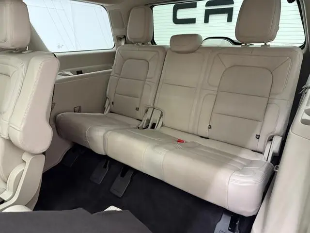 Lincoln Navigator