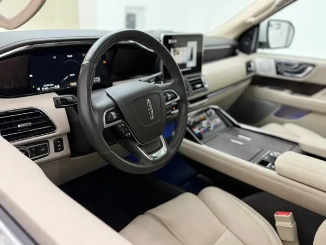 Lincoln Navigator