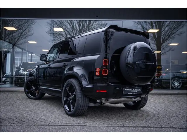 Land Rover Defender 110 P300e 110 X-Dynamic HSE ** HUD ** Trekhaak ** Panodak ** Koelbox Elektrisch...