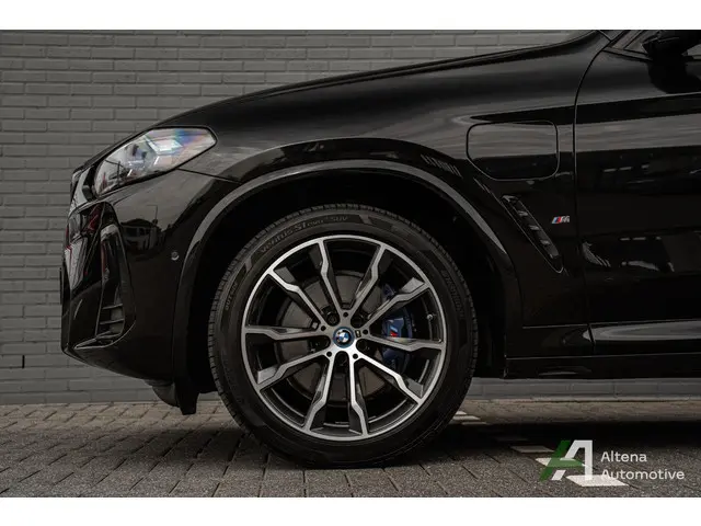 BMW X3 xDrive30e High Executive M-sport, BTW, M-sportstoelen Panorama dak, Harman Kardon, Adaptieve...
