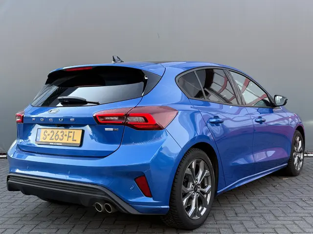 Ford Focus BWJ 2023 1.0 125 PK EcoBoost Hybrid ST Line X NIEUW BINNEN !!