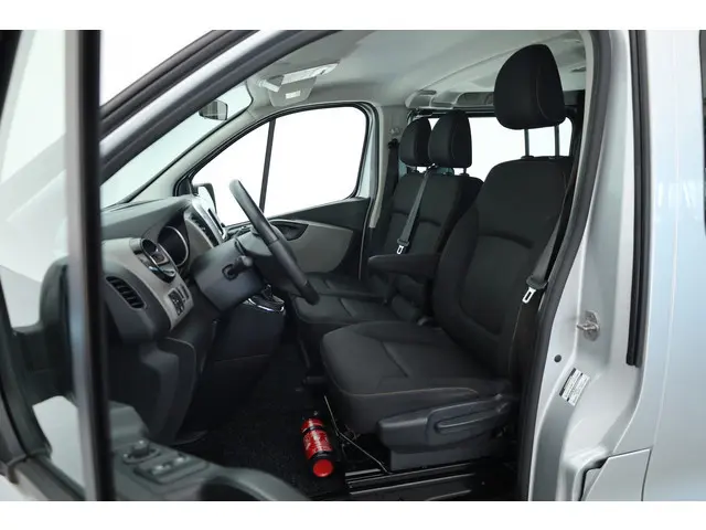 Renault Trafic 1.6 dCi  Dubb.Cab. |  6 pers. | BPM vrij | Navi | Rijklaar! | Cruise Control | Airco...