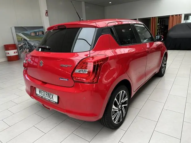 Suzuki Swift 1.2 Style Smart Hybride [CARPLAY| CRUISECONTROL| CLIMATE CONTROL
