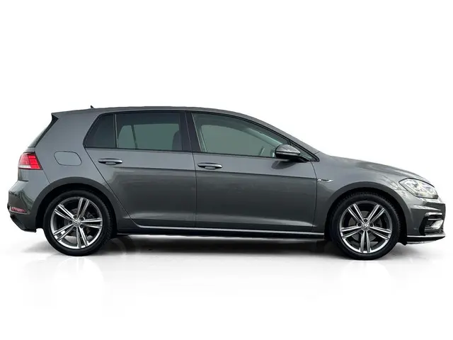 Volkswagen Golf 1.4 TSI 150 PK DSG7 R-Line ✅ LED ✅ Camera ✅ Massage