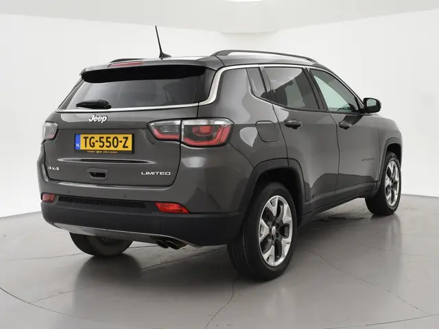 Jeep Compass 1.4 MULTIAIR 170 PK AUT. 4X4 LIMITED + BEATS AUDIO | APPLE CARPLAY | STUURVERWARMING
