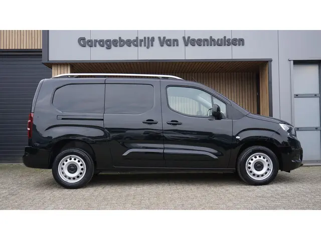 Opel Combo 1.5D 131pk Automaat L2H1 3-Zits Edition *Marge Bus* A-Camera Keyless Navi Airco Cruise Co...