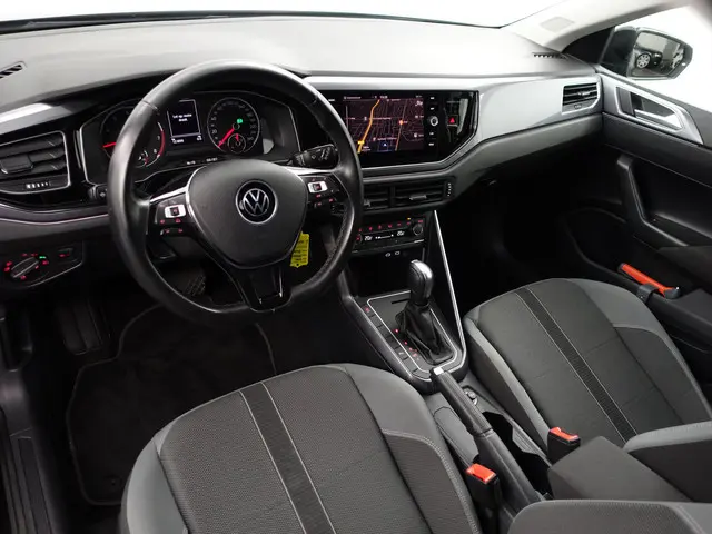 Volkswagen Polo 1.0 TSI Highline+ Aut- Camera, Carplay, Android Auto, ACC Cruise, Park Assist, Led
