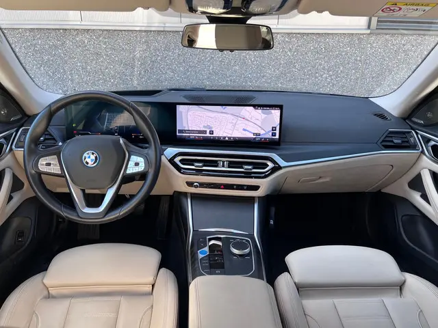 BMW i4 eDrive40 High Executive 84 kWh Harman Kardon/ Sanremo/Oyster