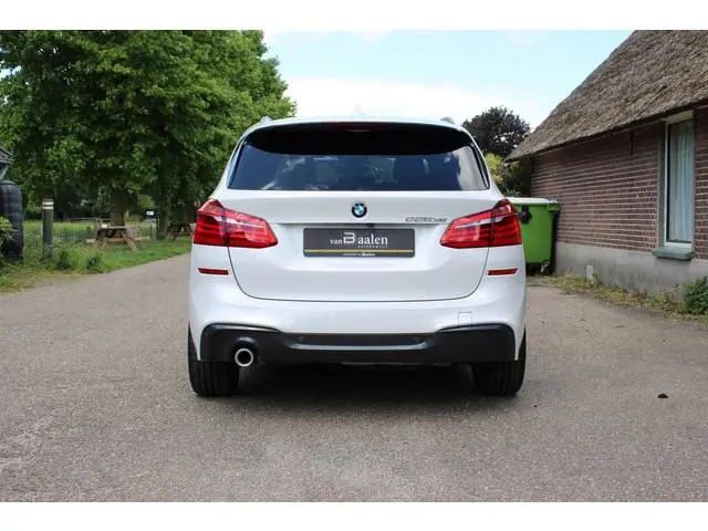 BMW 2-serie Active Tourer 225xe PHEV High Exe SOh 90.6% M-SPORT LEER LED NAVI 36000KM!!!