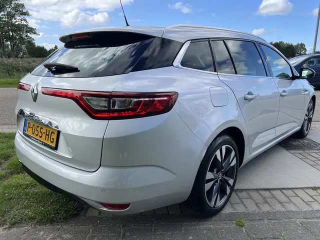 Renault Megane Estate 1.3 TCe 140PK / Automaat / Keyless / Cruise / Climate / Applecarplay - Android...