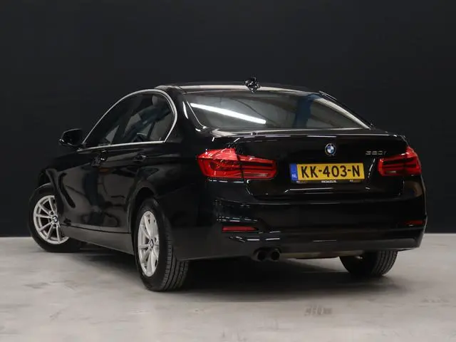 BMW 3-serie 320i Centennial High Executive [STOELVERWARMING, PDC ACHTER, VOL LEDER, LED, CRUISE CONT...