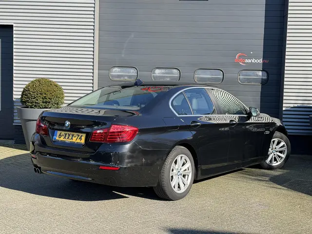 BMW 5-serie 518d Executive M-Sport Stuur | Navigatie | Xenon | Lichtmetalen Velgen | Parkeersensoren...