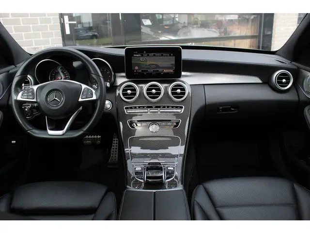 Mercedes-Benz C-klasse 300 Prestige / AMG / Panoramadak / Burmester