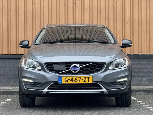 Volvo V60 Cross Country 2.0 T5 Summum | Achteruitrijcamera | Memory | BLIS | Afneembare Trekhaak | P...