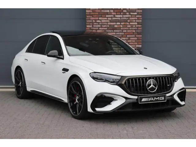 Mercedes-Benz E-klasse AMG 53 4MATIC+ Premium | 612pk | Hyperscreen | Achterasbesturing | Carbon | A...