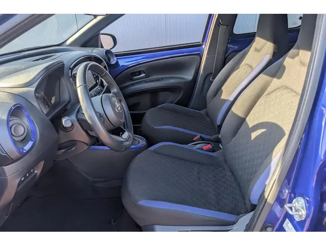 Toyota Aygo X 1.0 VVT-i S-CVT Envy Adaptieve cruise control, achteruitrij camera, navigatie Apple Ca...