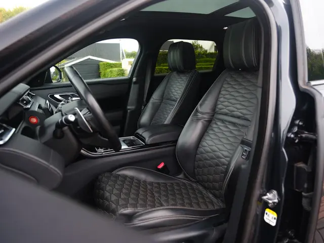 Land Rover Range Rover Velar 5.0 V8 SV Autobiography Dynamic Edition P550 | Panodak | Meridian Surro...