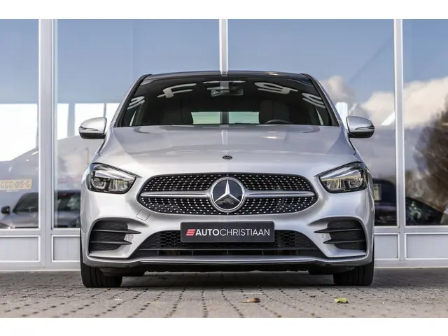 Mercedes-Benz B-klasse 180 Business Solution AMG | Pano | Carplay | Camera