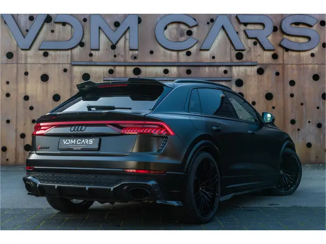 Audi RSQ8