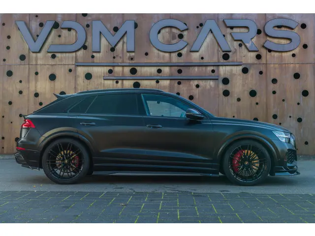 Audi RSQ8