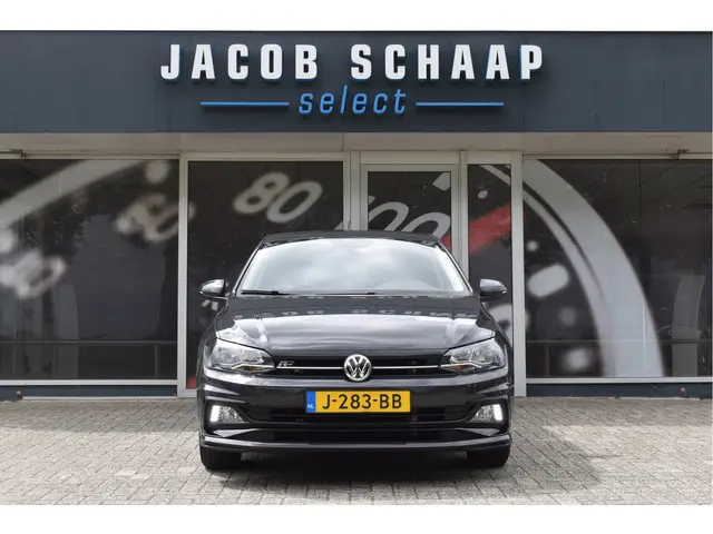 Volkswagen Polo 1.5 TSI Highline Business R / Automaat / Cruise C. / LED / Parkeerhulp / Bluetooth /