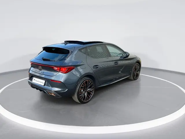 Cupra Leon 1.4 e-Hybrid/245PK VZ Performance · Panoramadak · Elektrische stoelverstelling · Apple/An...