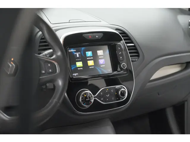 Renault Captur TCe 90 Intens | Camera | Dodehoekdetectie | Navigatie | Parkeersensoren