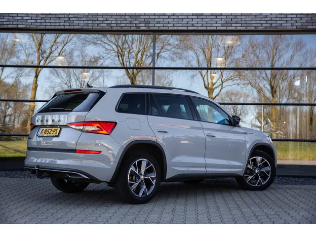 ŠKODA Kodiaq 1.5 TSI Sportline Business 7p. , Panoramadak, Trekhaak, Adap. cruise,