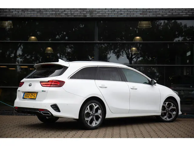 Kia Ceed Sportswagon 1.6 GDI PHEV ExecutiveLine , Adaptive cruise, Panoramadak, Leder, Vol!