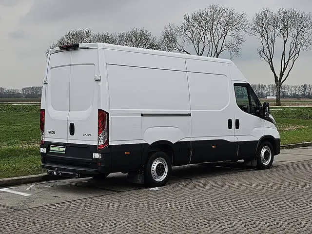 IVECO DAILY 35S14 l2h2 3.5t-trekhaak!