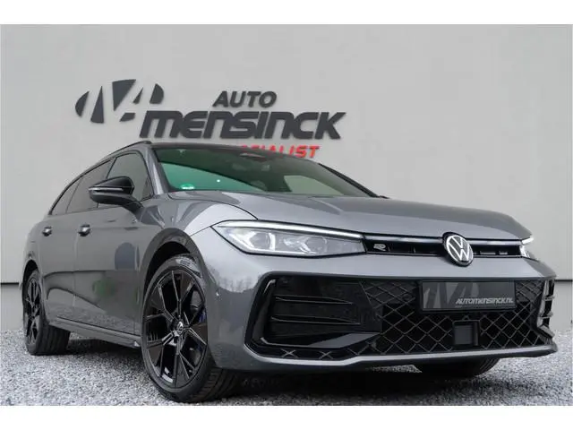 Volkswagen Passat Variant 1.5 eHybrid R-Line / Signature/ Harman Kardon/ Panoramadak / Trekhaak/ 200...