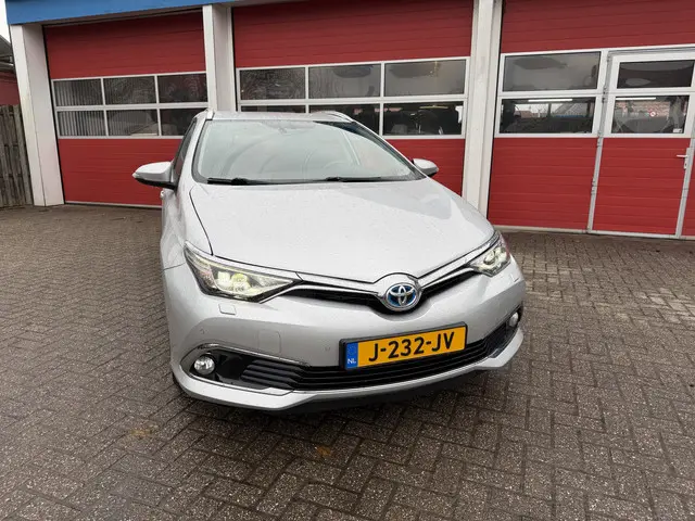 Toyota Auris Touring Sports 1.8 Hybrid 100 PK | Executive | Navigatie | Stoelverwarming | Start- en stopknop |
