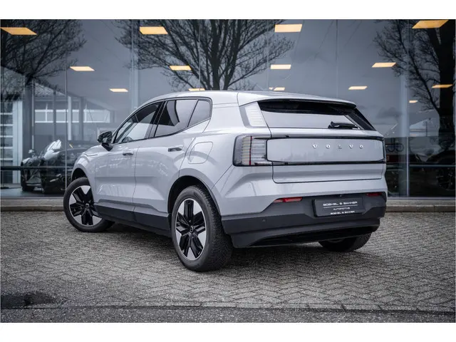 Volvo EX30 Single Motor Core 51 kWh ** Climate Pack ** Privacy Glass ** SOH 99.87% ** Rijbereik tot...