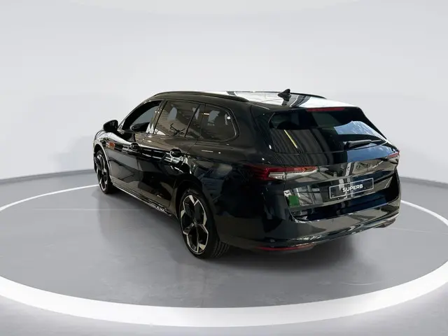 Škoda Superb combi Sportline Business 1.5 TSI PHEV 150 kW / 204 PK Co | suite Sportline bekleding |...