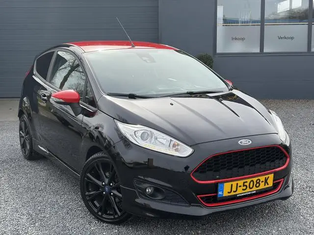 Ford Fiesta 1.0 EcoBoost Black Edition 141pk,Navi,Pdc,D-riem net vv,Clima,Cruise,Lm velgen,N.A.P,Apk...
