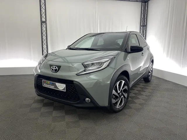 Toyota Aygo X 1.0 VVT-i S-CVT Pulse Automaat | Apple Carplay | Stoelverwarming | Cruise | Parkeersen...