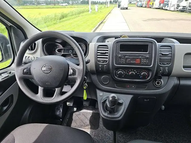 Nissan NV300
